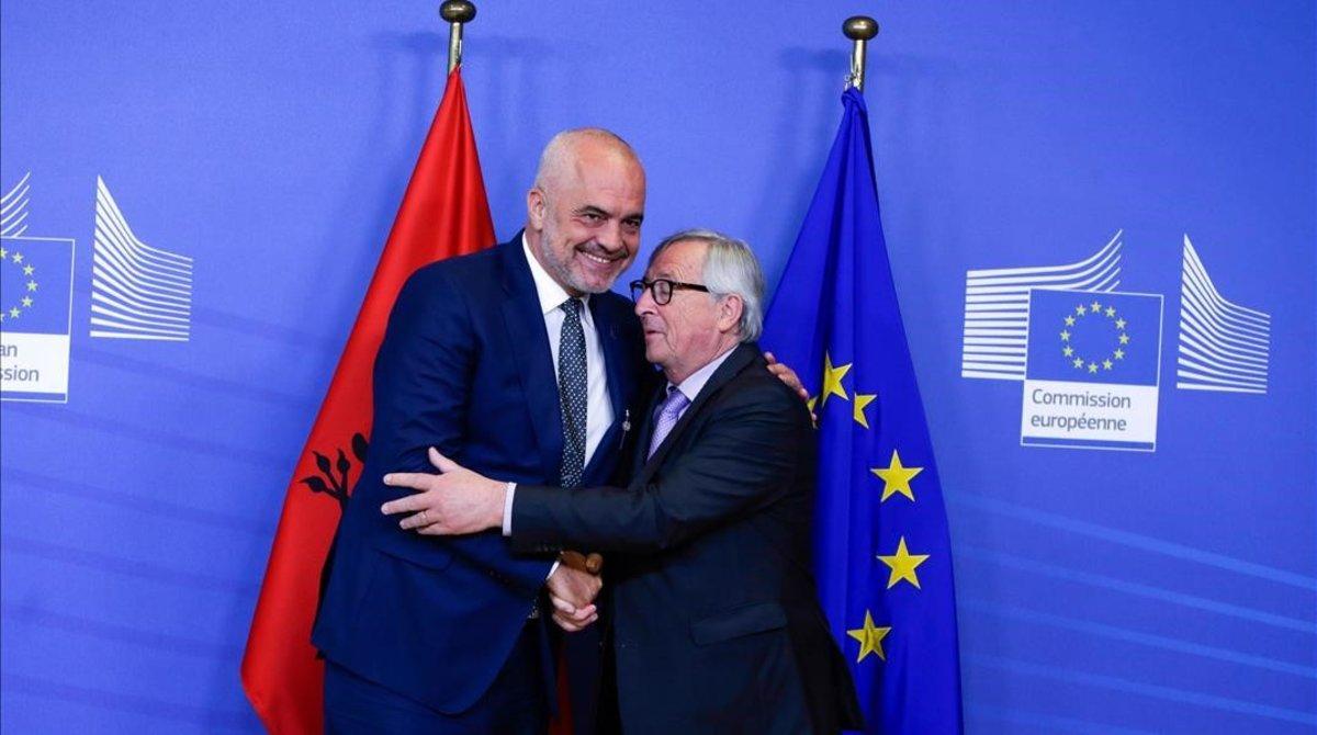 Albània, candidat a la UE en crisi