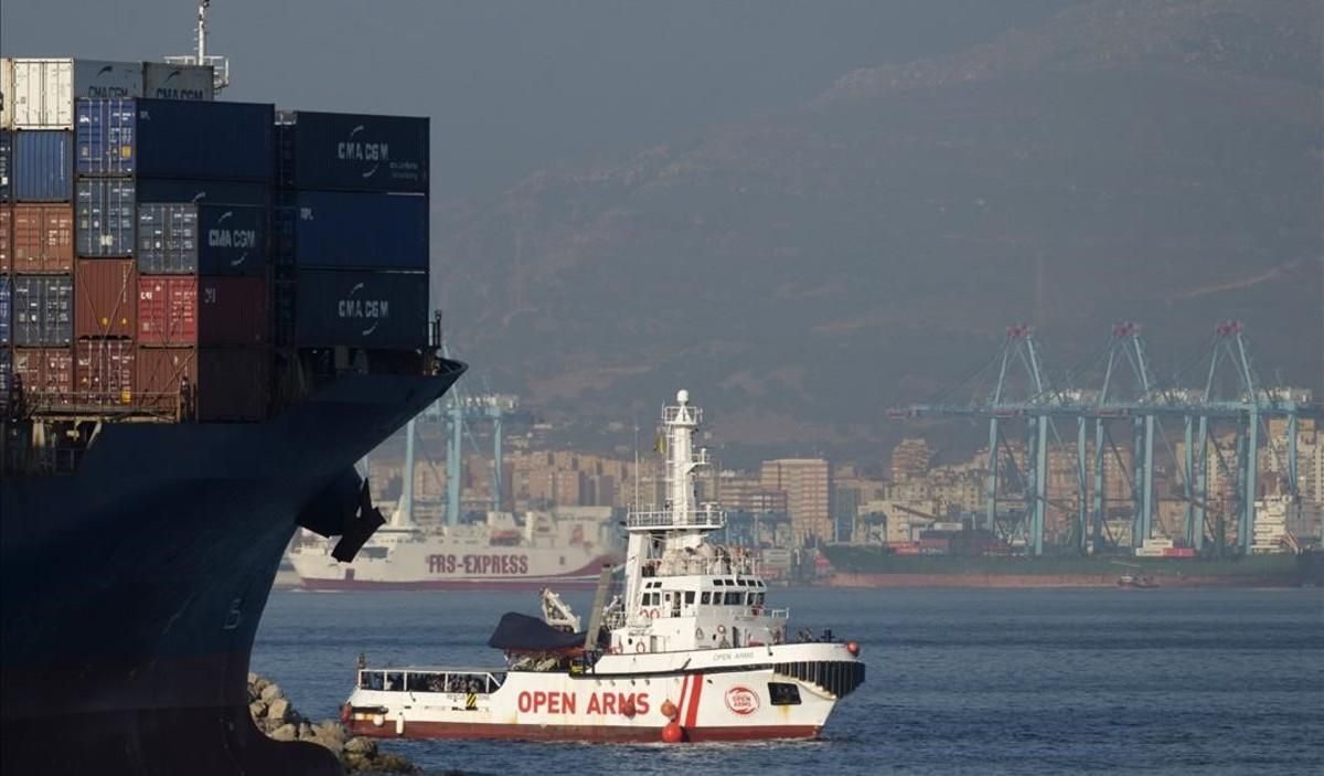 El barco de Open Arms, a su llegada al puerto de San Roque. El barco de Open Arms, a su llegada al puerto de San Roque.