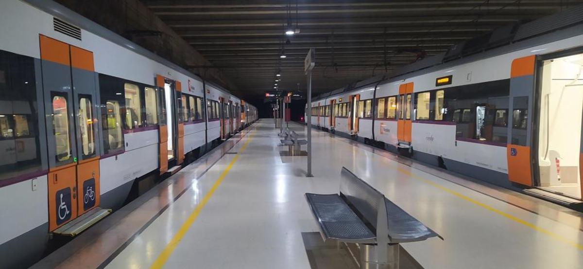 Como consecuencia, muchos usuarios se han quedado parados en los trenes de las estaciones previas a Sabadell Centre