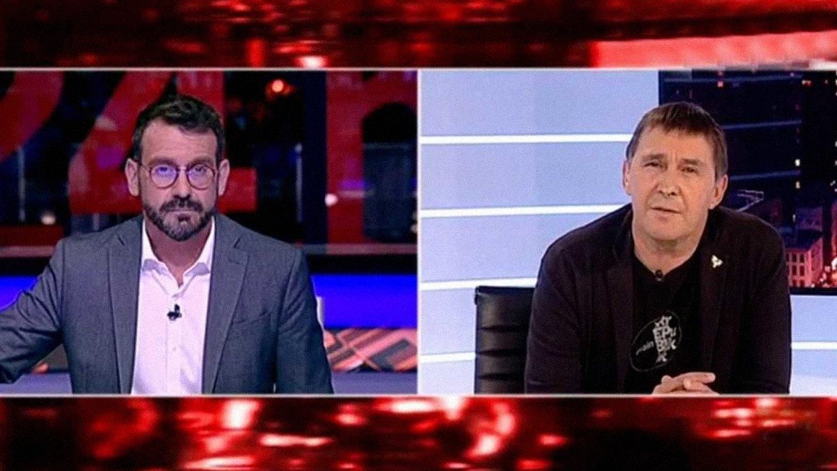 Marc Sala y Arnaldo Otegi. Marc Sala y Arnaldo Otegi.