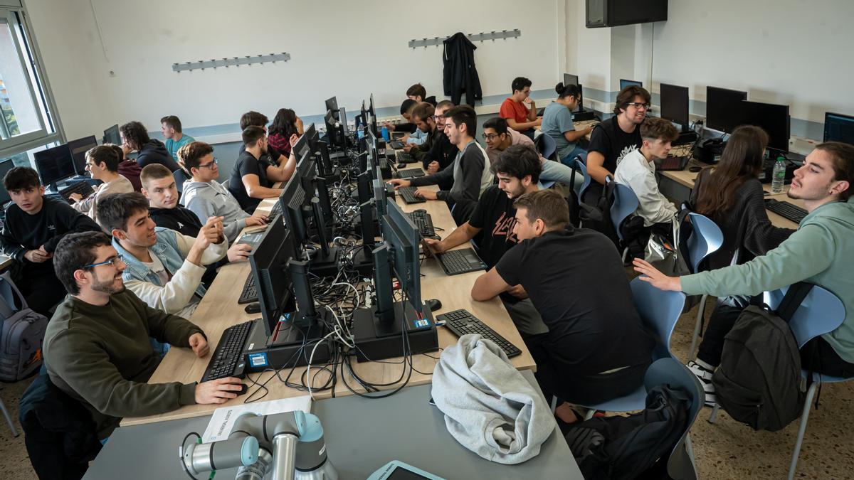 Cambray anuncia cambios en el proceso de matrícula de la FP tras el