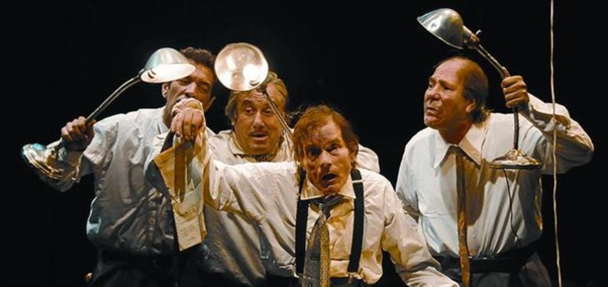 Enrique Bustos, Francisco Sánchez, Javier Semprún i Gaspar Campuzano, en una escena de l’obra.