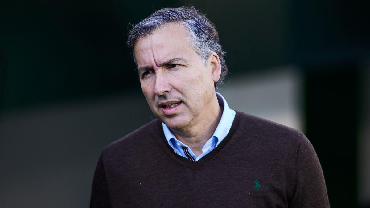 Javier Pereira. Javier Pereira.