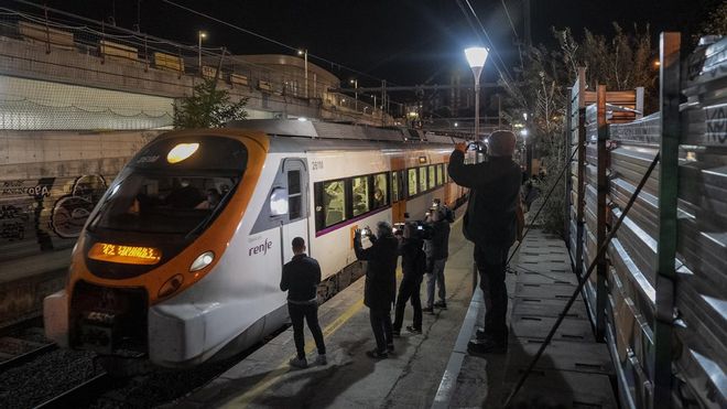 Último tren en la estación de Sant Andreu Comtal. Vídeo desde la cabina