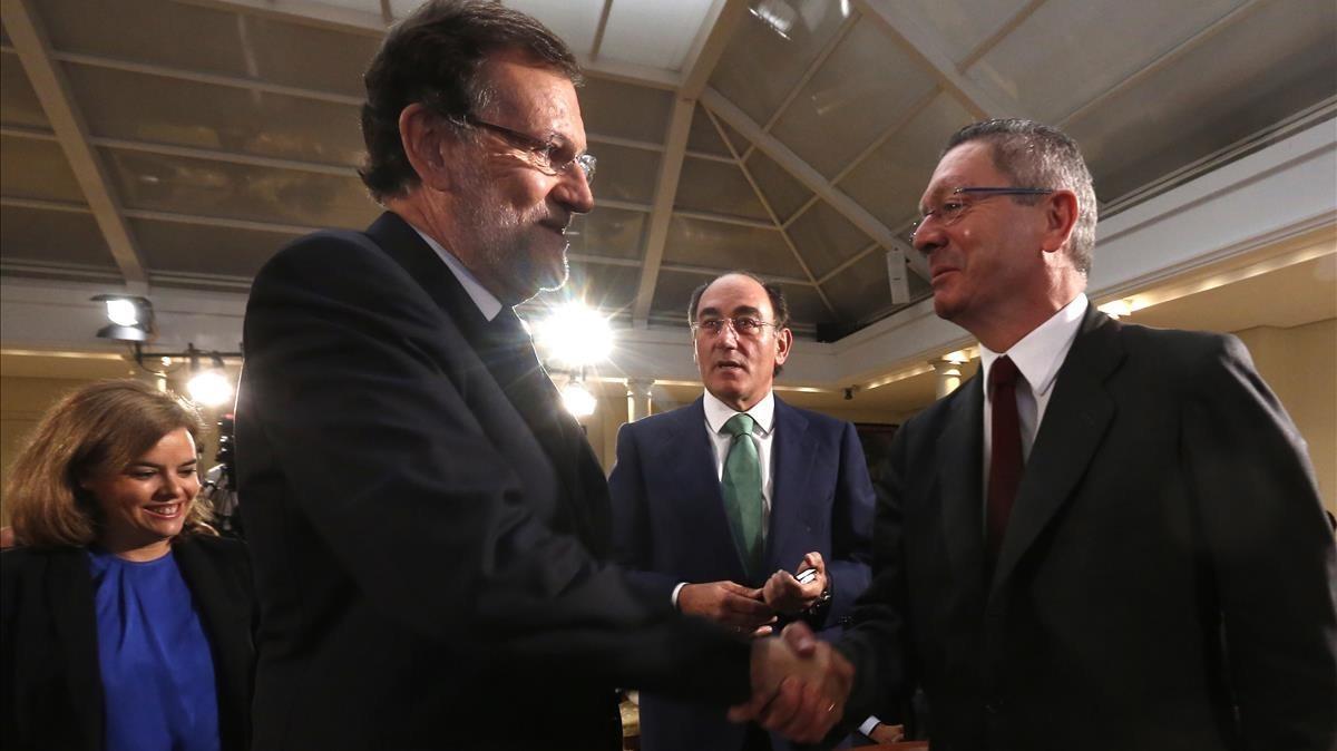 Rajoy defensa Ruiz-Gallardón: 'És una persona honrada, decent i competent'