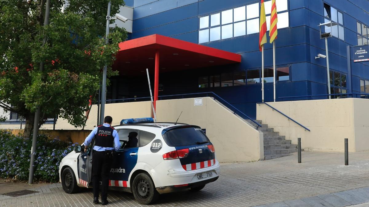Mossos i policia local de Santa Coloma de Gramanet reanimen un nadó inconscient al carrer