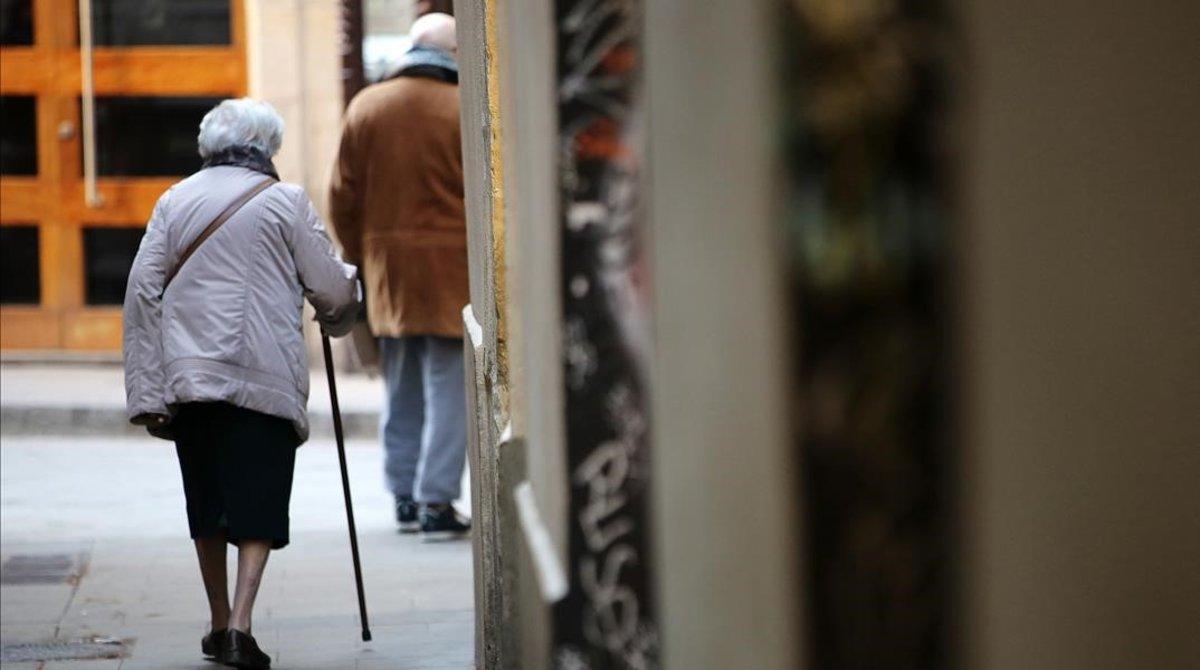 Anciana en el Raval de Barcelona.