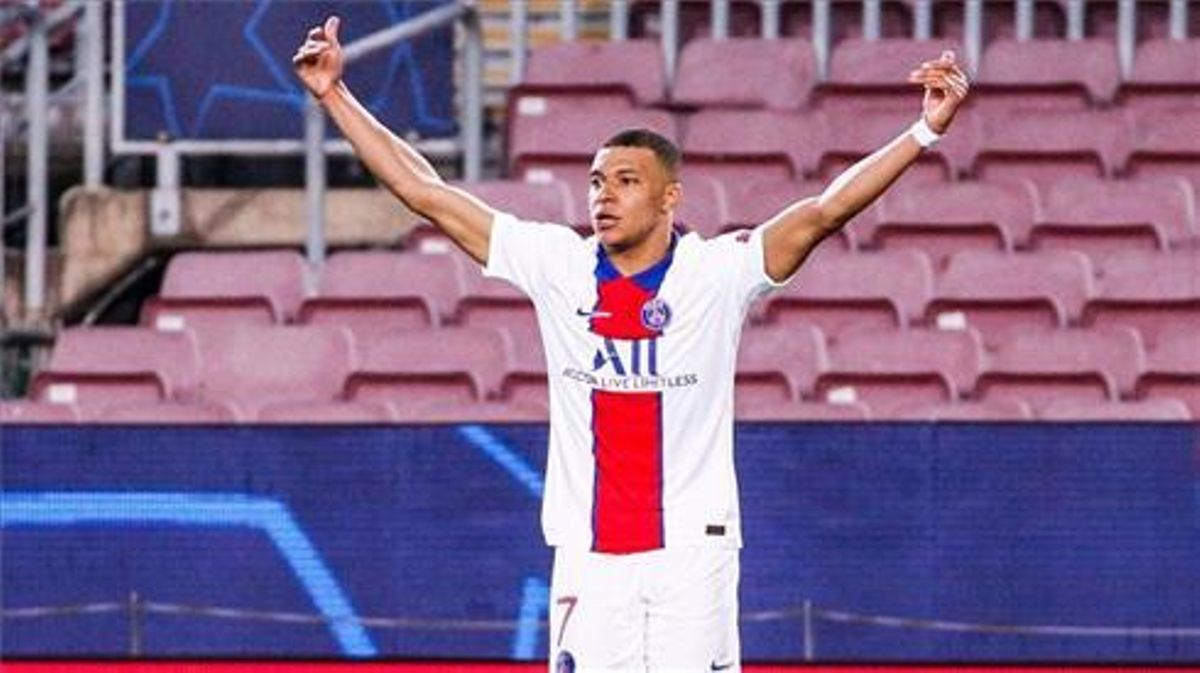 Kylian Mbappé celebra uno de los tres tantos en el Camp Nou Kylian Mbappé celebra uno de los tres tantos en el Camp Nou
