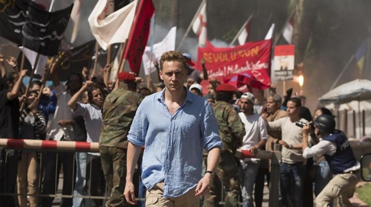 El actor Tom Hiddleston, en la serie ’El infiltrado’.