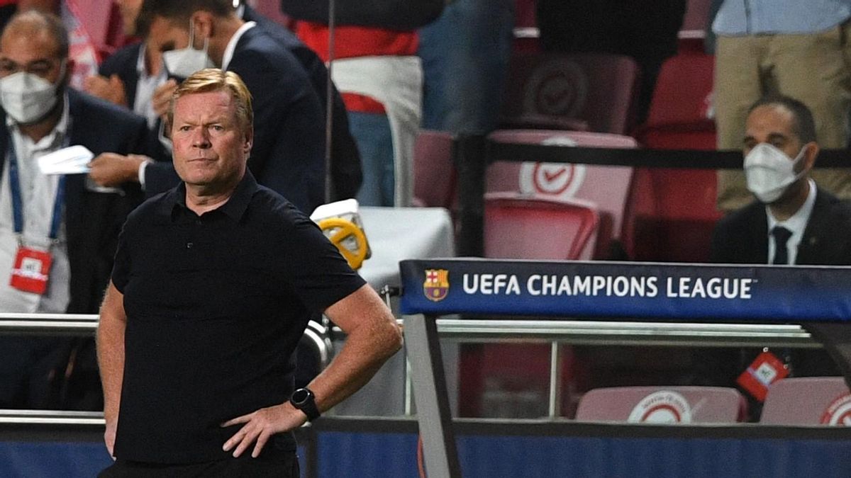 Koeman, durante el Benfica-Barça de Lisboa. Koeman, durante el Benfica-Barça de Lisboa.