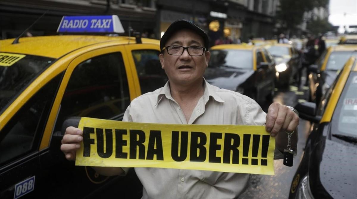 Los taxistas de Buenos Aires protestaron contra Uber