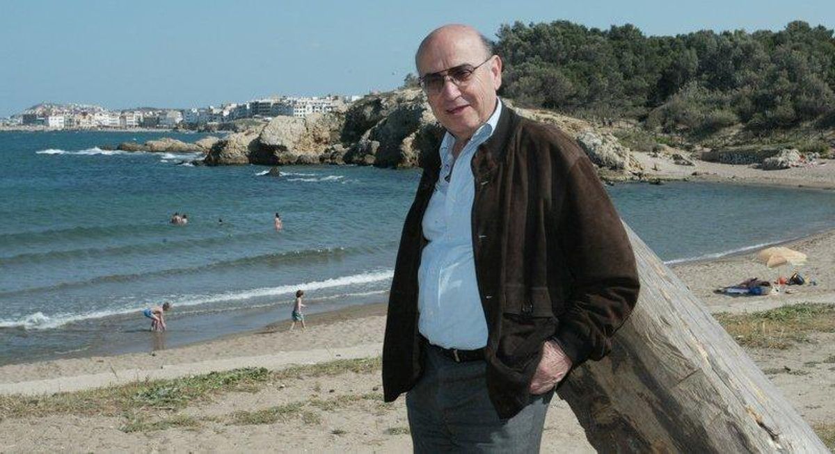 El director Theo Angelopoulos durante una visita a Empúries. El director Theo Angelopoulos durante una visita a Empúries.