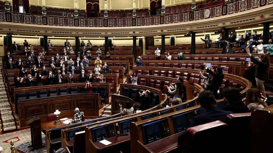 Encuesta CIS: Hoy se presenta su barómetro de septiembre, realizado en plena subida de la luz - Vimarsana News