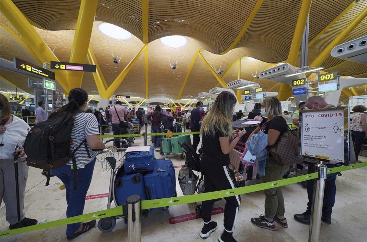 El trànsit a la xarxa d'Aena va caure un 79,7% al setembre El trànsit a la xarxa d'Aena va caure un 79,7% al setembre