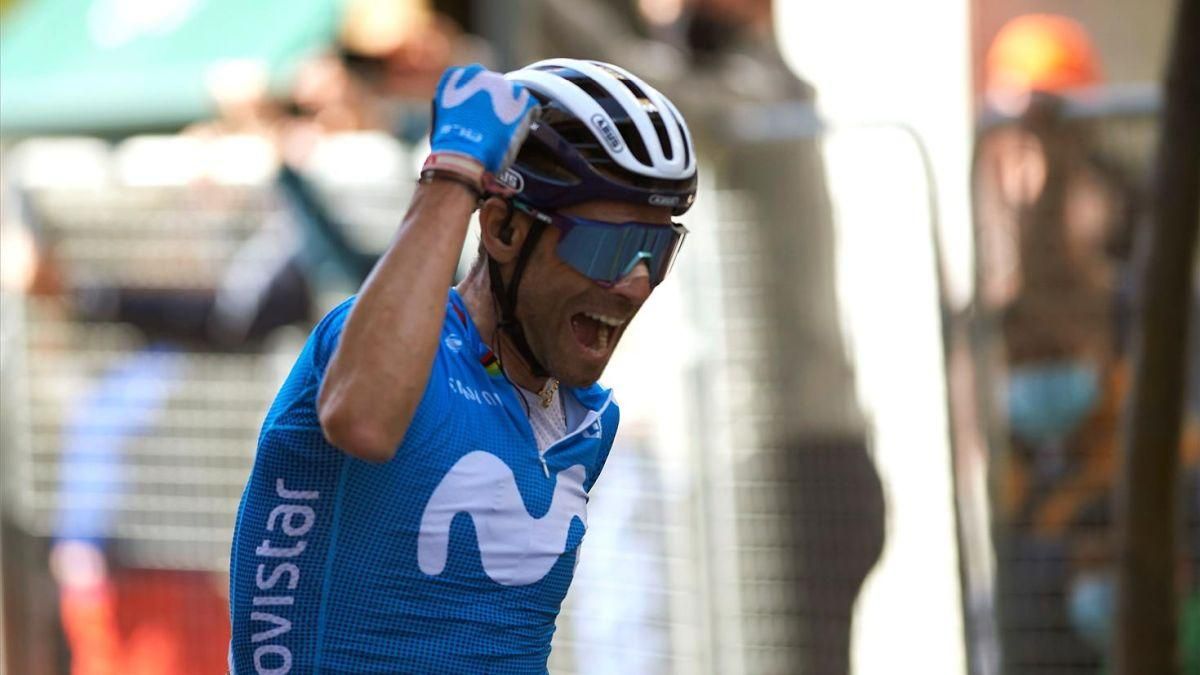 Valverde cruza el primero la meta de Estella. Valverde cruza el primero la meta de Estella.
