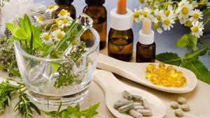 Set plantes i herbes medicinals: maneres de preparar-les i per a què serveixen