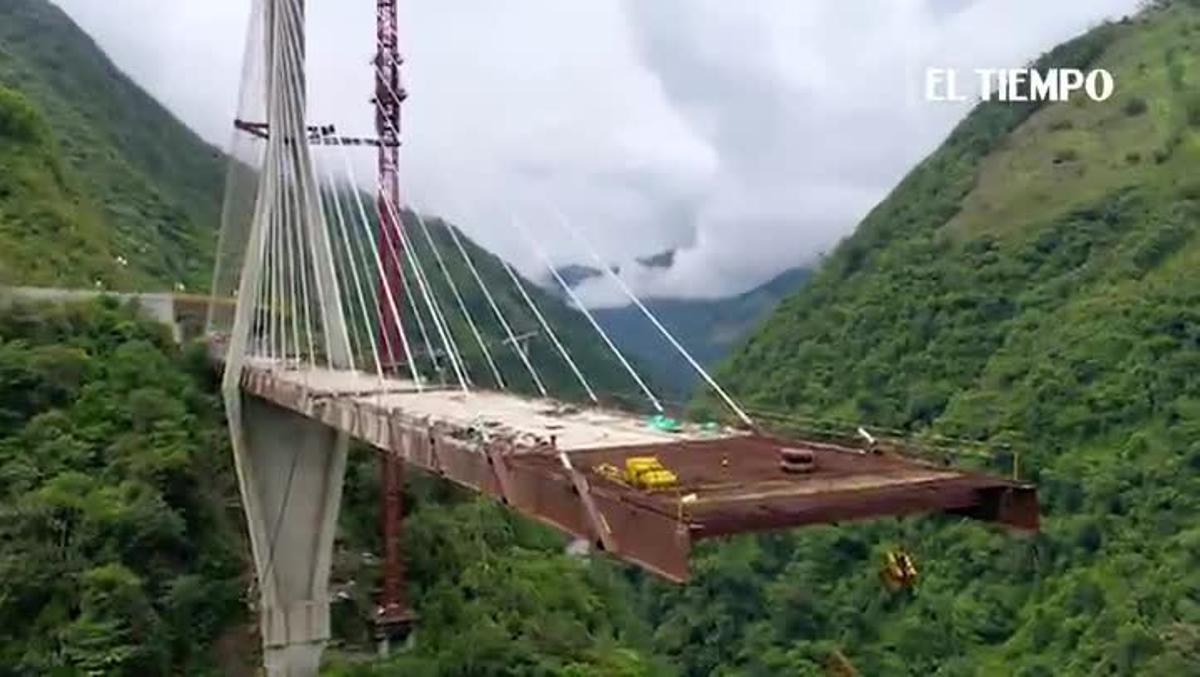 Así fue la demolición del puente Chirajara, en Colombia. 