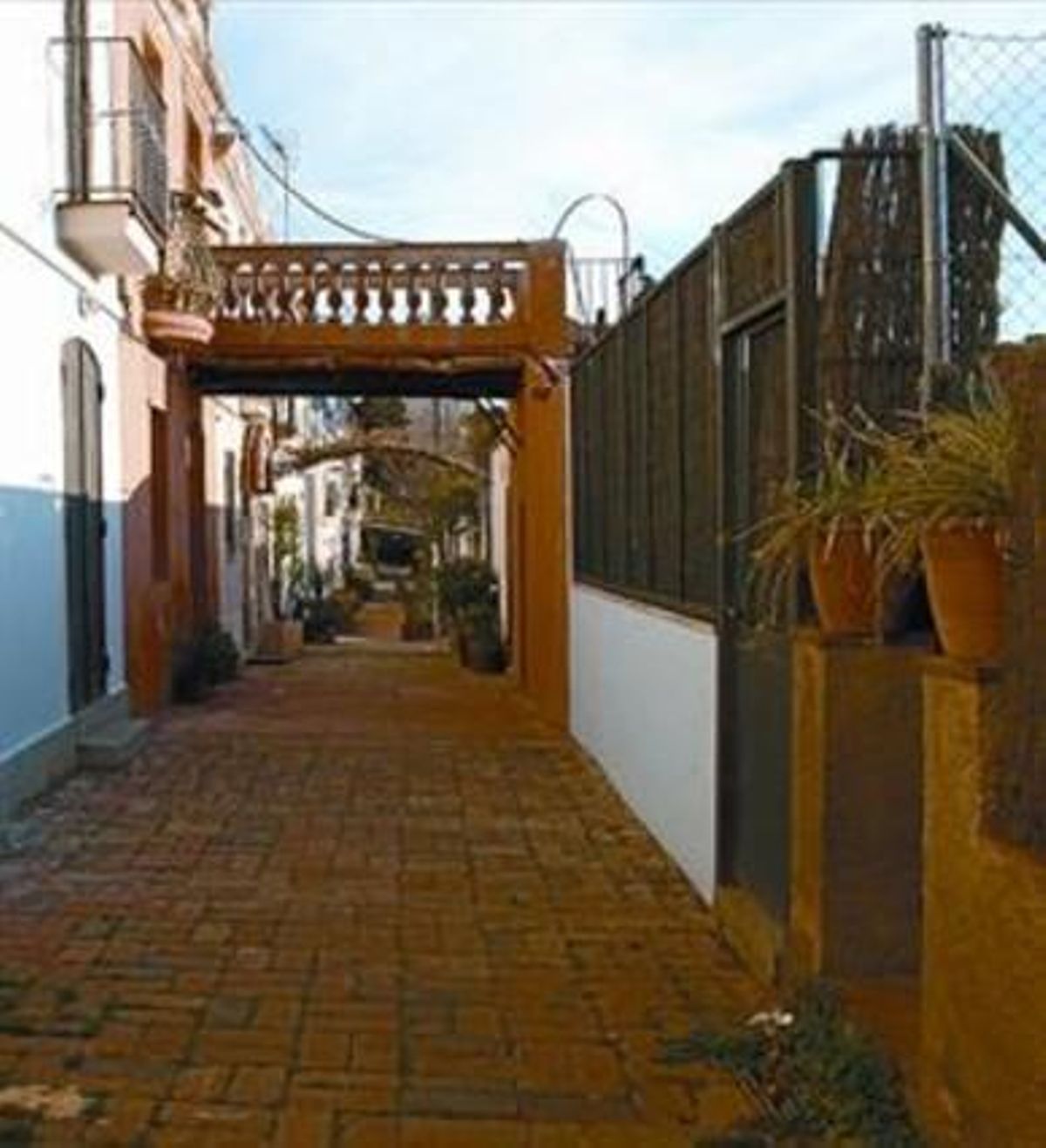 Testigo 8 La calle de Aiguafreda conserva casas con pozo y lavadero. Testigo 8 La calle de Aiguafreda conserva casas con pozo y lavadero.