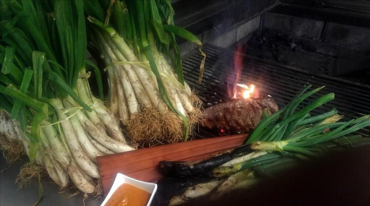 Así luce la parrilla de Can Xurrades, en la calle Casanova. Así luce la parrilla de Can Xurrades, en la calle Casanova.