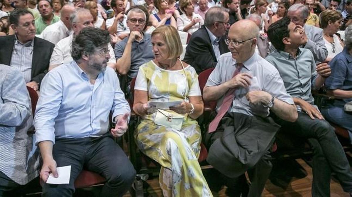 Antoni Castellà, Núria de Gispert y Joan Rigol, el pasado 7 de noviembre durante el congreso fundacional de Demòcrates de Catalunya. Antoni Castellà, Núria de Gispert y Joan Rigol, el pasado 7 de noviembre durante el congreso fundacional de Demòcrates de Catalunya.