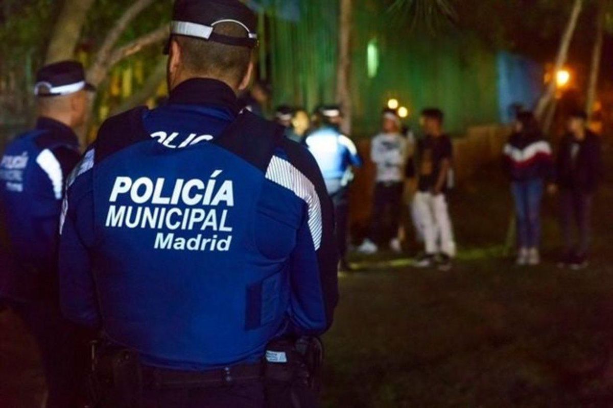 Detingut per agredir amb un matxet de mig metre dues persones en una baralla Detingut per agredir amb un matxet de mig metre dues persones en una baralla