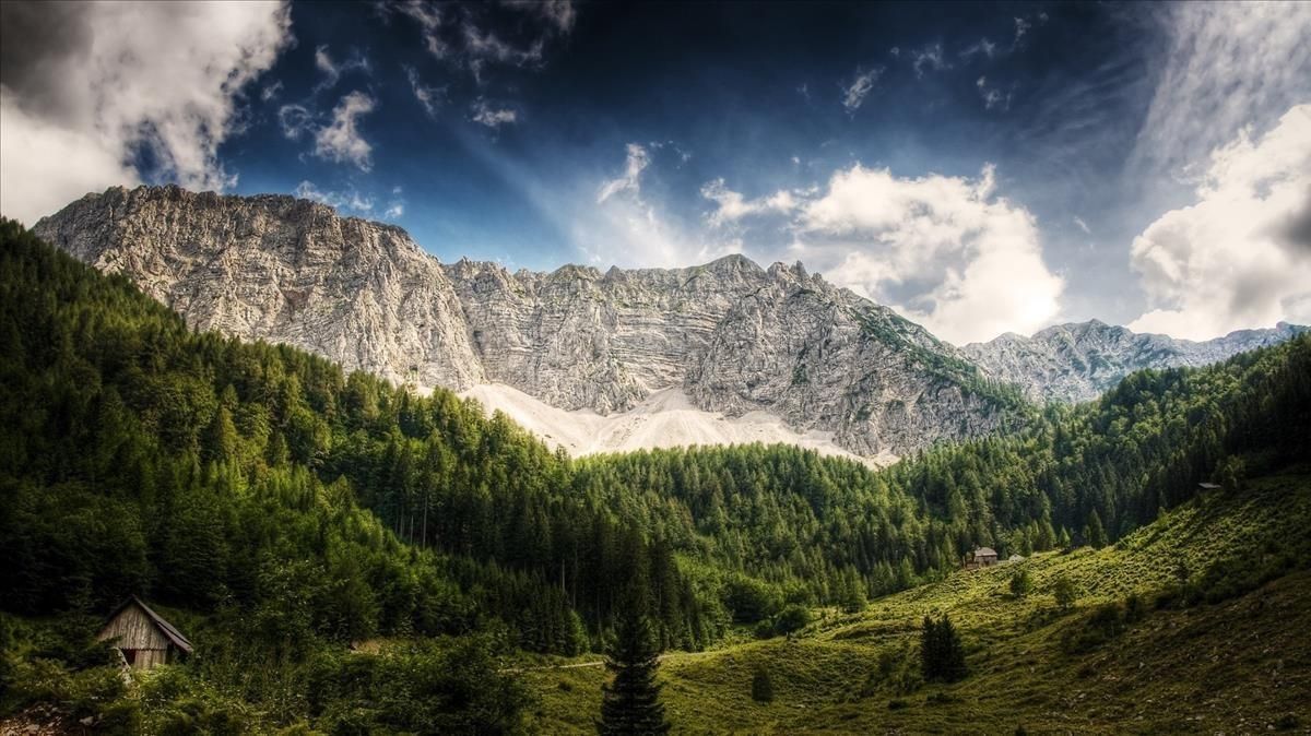 Paisaje alpino en Austria. Paisaje alpino en Austria.