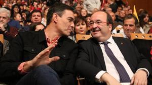 Pedro Sánchez y Miquel Iceta, en un acto de campaña en Tarragona