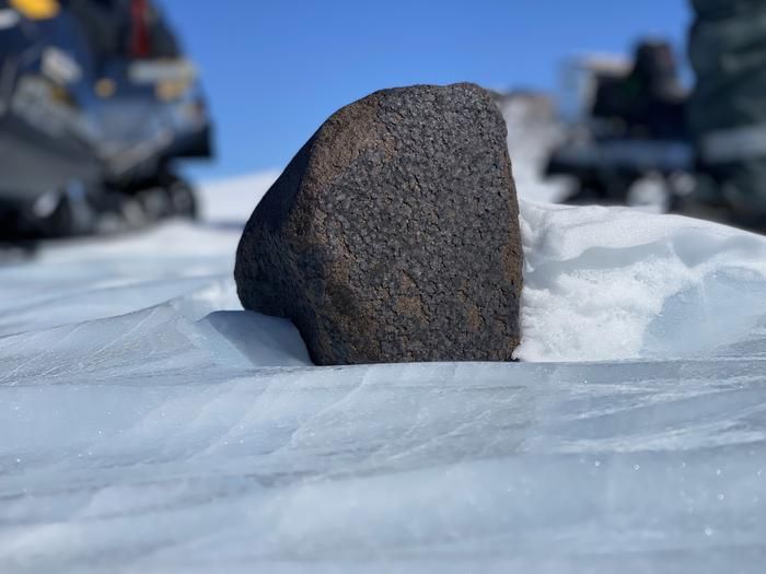 Une nouvelle découverte dans les météorites chondritiques fait monter les enchères en faveur de la vie extraterrestre