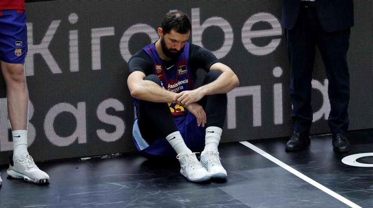 Nikola Mirotic, desolado tras perder la Liga. Nikola Mirotic, desolado tras perder la Liga.