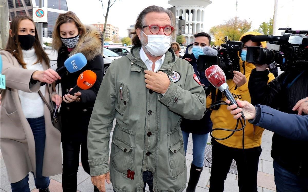 Pepe Navarro, a su llegada a los juzgados. Pepe Navarro, a su llegada a los juzgados.