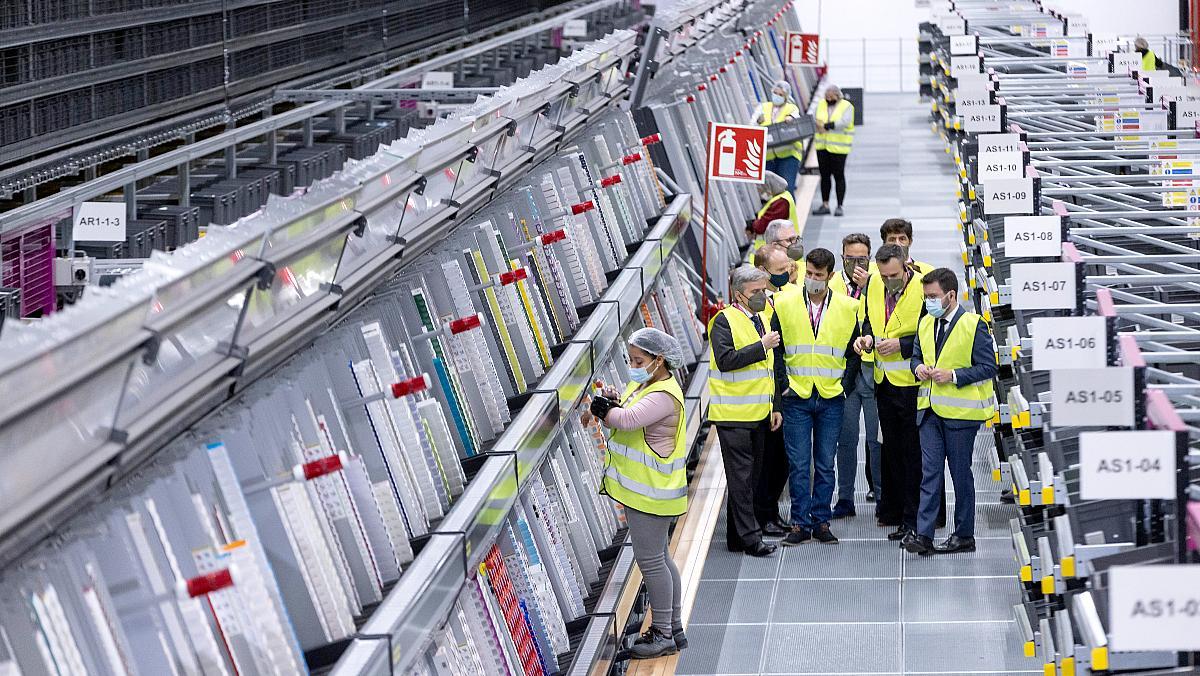 Fedefarma inaugura la seva nova planta, que li permetrà créixer un 40% Fedefarma inaugura la seva nova planta, que li permetrà créixer un 40%
