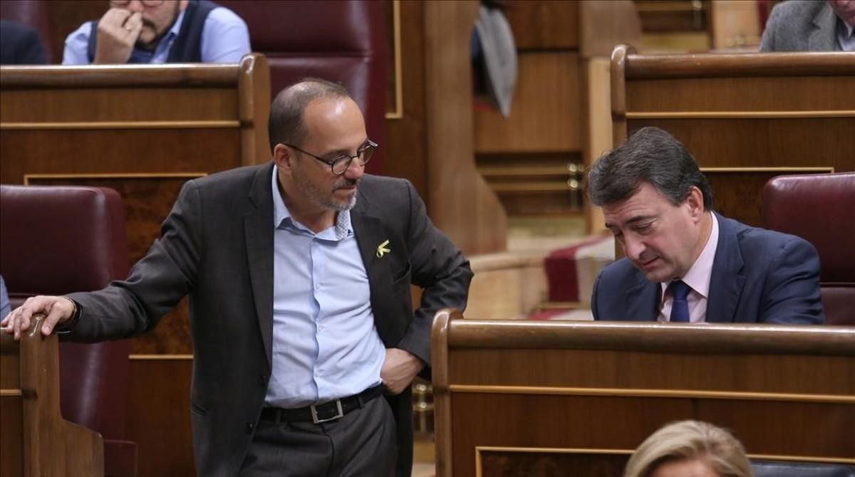 Los portavoces del PDECat y el PNV, Carles Campuzano y Aitor Esteban, el pasado noviembre en el Congreso. Los portavoces del PDECat y el PNV, Carles Campuzano y Aitor Esteban, el pasado noviembre en el Congreso.