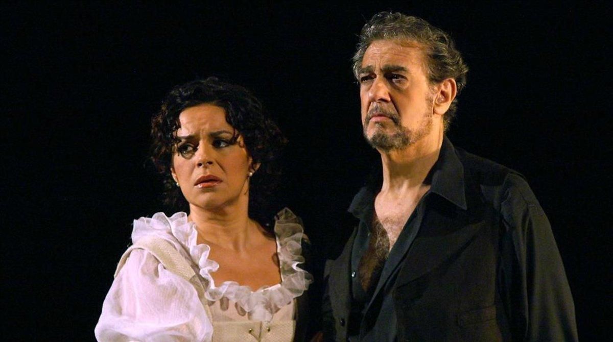 Nancy Fabiola Herrera con Plácido Domingo, en una actuación en Madrid en el 2006. Nancy Fabiola Herrera con Plácido Domingo, en una actuación en Madrid en el 2006.
