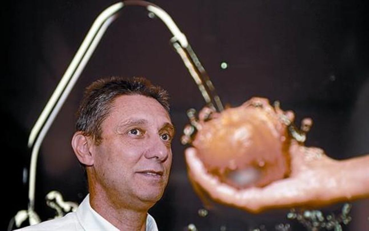 Jordi Lluís Huguet: «Para obtener una manzana se necesitan 60 litros de agua» Jordi Lluís Huguet: «Para obtener una manzana se necesitan 60 litros de agua»