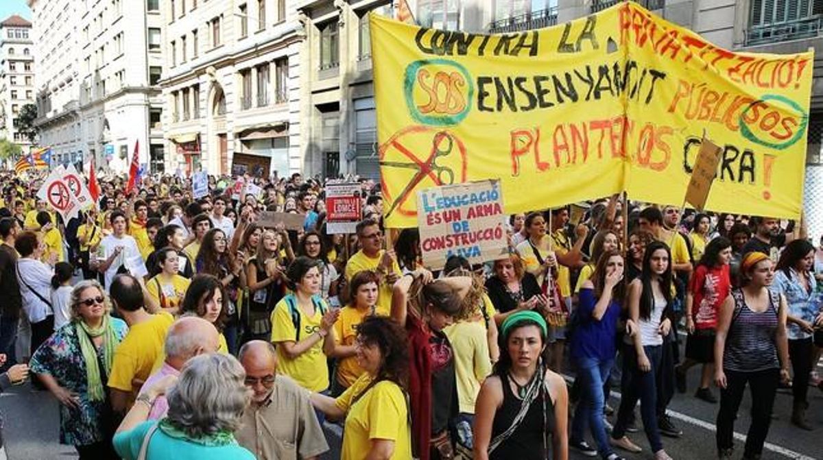 Manifestantes en una de las últimas huelgas convocadas en el sector educativo. Manifestantes en una de las últimas huelgas convocadas en el sector educativo.