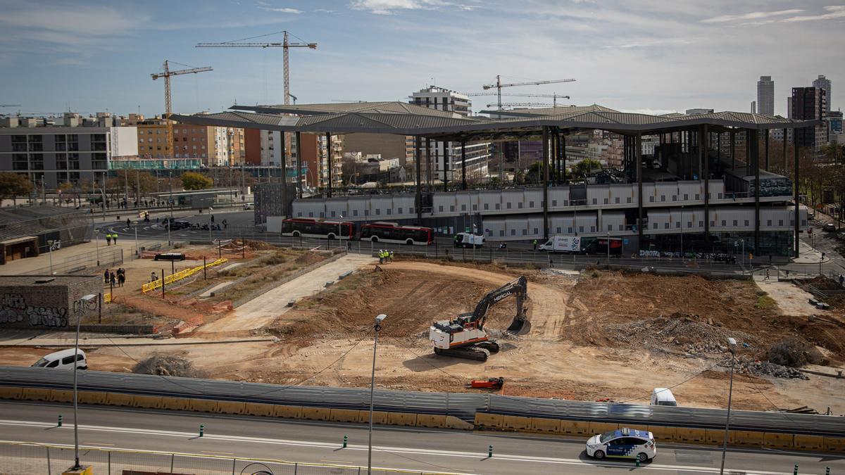 Barcelona, 2.115 pisos públics en obres o en tràmit estaran disponibles el 2024