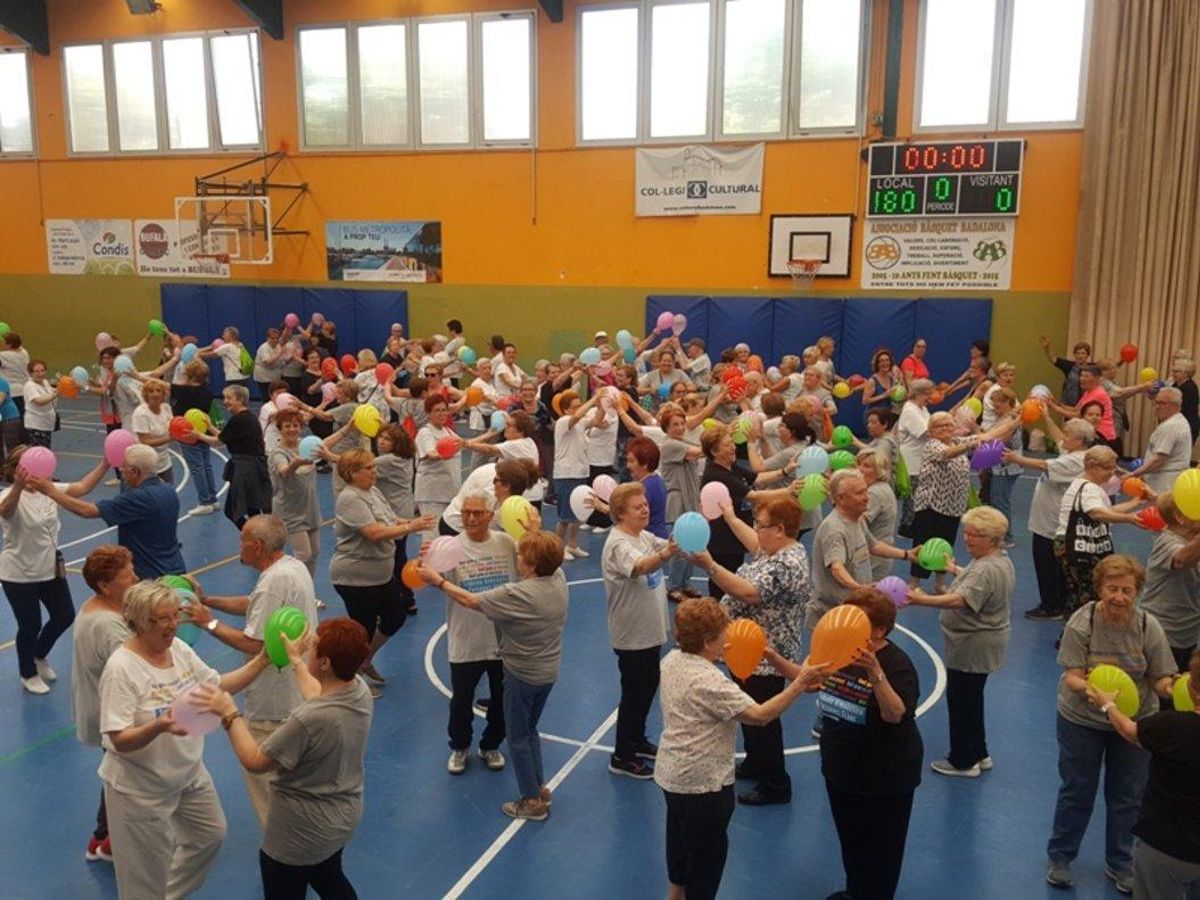 Gimnasia para la gente mayor en Badalona. Gimnasia para la gente mayor en Badalona.