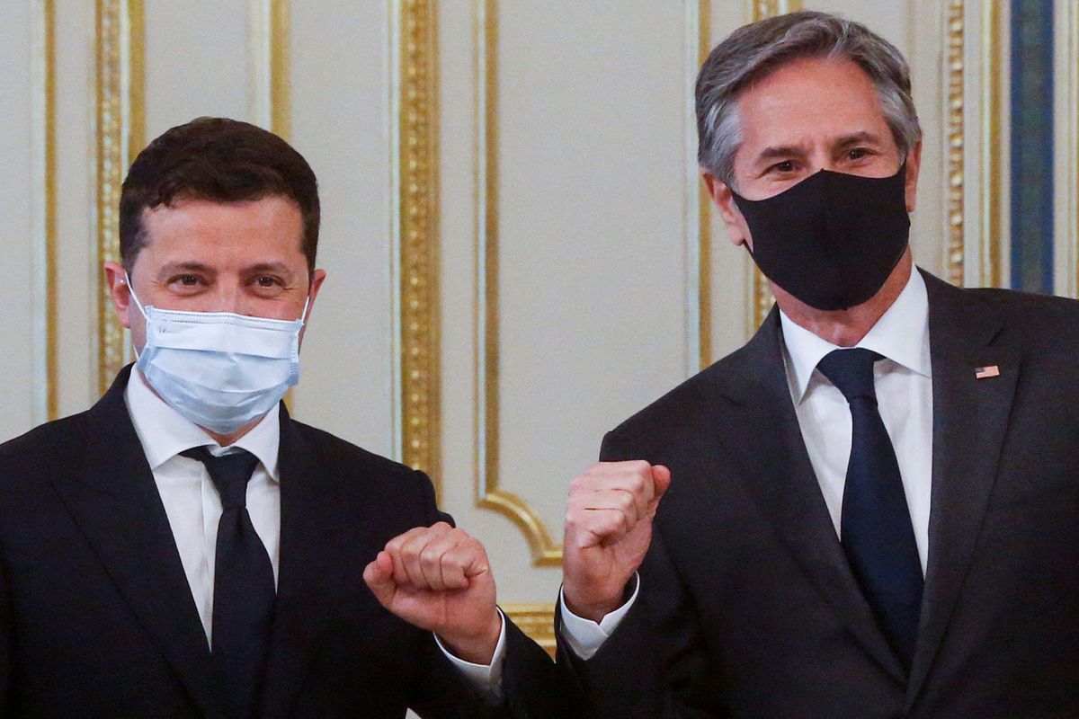 El presidente de Ucrania, Volodymyr Zelensky (izquierda), y el secretario de Estados de EEUU, Antony Blinken, durante se encuentro de hoy en Kiev. El presidente de Ucrania, Volodymyr Zelensky (izquierda), y el secretario de Estados de EEUU, Antony Blinken, durante se encuentro de hoy en Kiev.