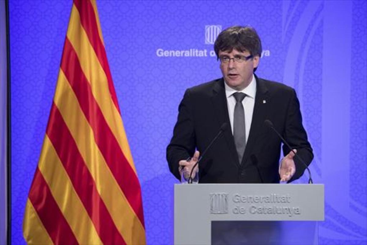 Carles Puigdemont. Carles Puigdemont.