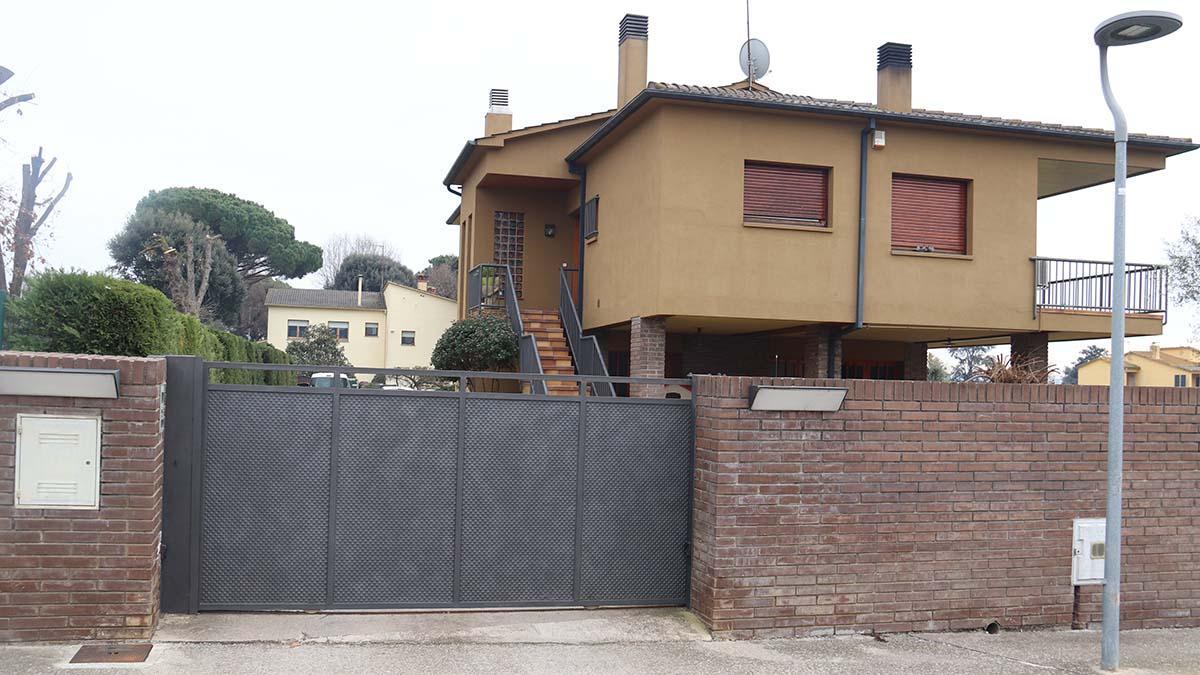 Un robatori en una casa de Girona acaba amb un lladre tirotejat per l’amo