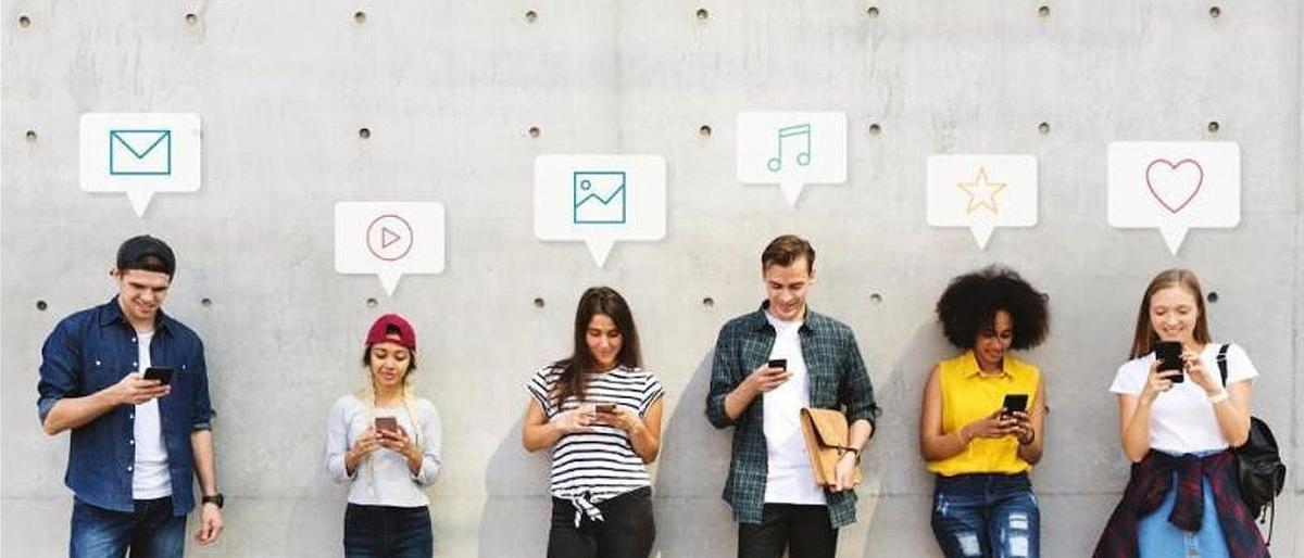Generación 'Mute': no llaman por móvil, solo mandan mensajes de texto o de audio